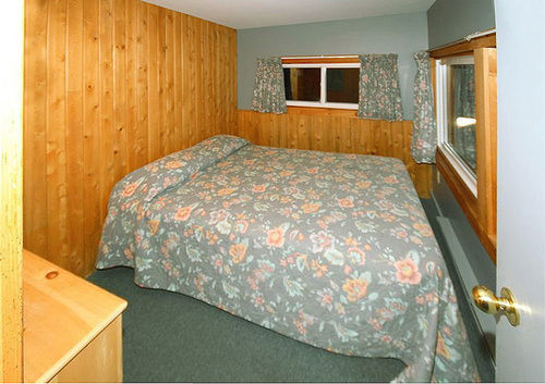 Spectacle Lake Lodge Банкрофт Екстериор снимка
