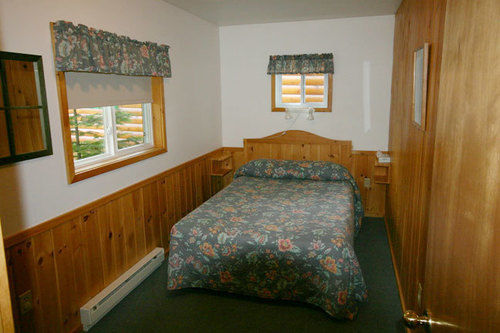 Spectacle Lake Lodge Банкрофт Екстериор снимка