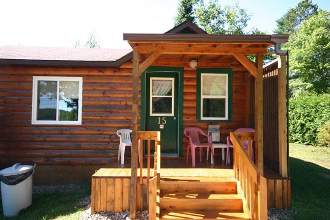 Spectacle Lake Lodge Банкрофт Екстериор снимка